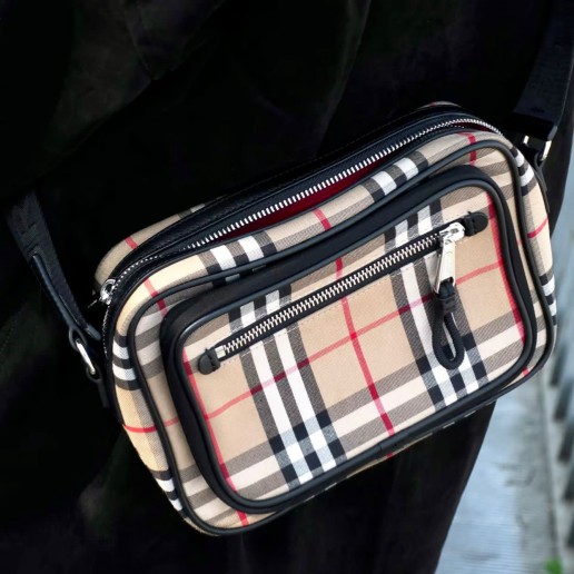 Burberry Vintage CameraBag