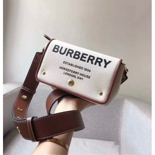 Burberry Note HorseFerry MailBag