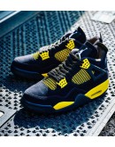 Nike AirJordan 4 Thunder