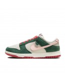Nike Dunk All Petals United