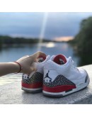 Nike AirJordan 3 ‘ Fire Red ‘