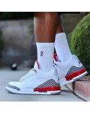 Nike AirJordan 3 ‘ Fire Red ‘