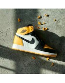 Nike AirJordan 1 ’ Taxi ‘ Yellow Toe 2022