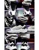 Yeezy Boost 700 MNVN Lacelessc ‘Analoh’