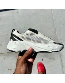 Yeezy Boost 700 MNVN Lacelessc ‘Analoh’