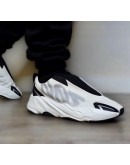 Yeezy Boost 700 MNVN Lacelessc ‘Analoh’