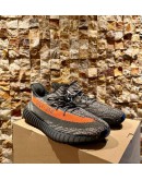 Yeezy Boost 350 ‘ Carbon ’  2023