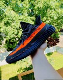 Yeezy Boost 350 ‘ Carbon ’  2023