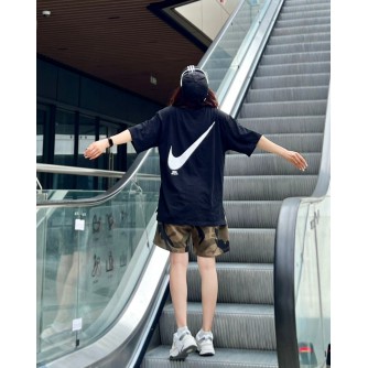 Nike DV82 Sportwear Back Swoosh Tee