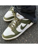 Nike Dunk 'Medium Olive' Sneakers