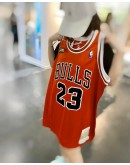 NBA Mitchell & Ness Chicago Bulls ‘ Michael Jordan ‘ 23th Jersey red 1997-1998