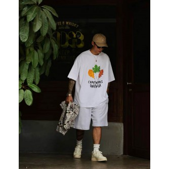 Ùnbent White Maple Leaf Tee oversize