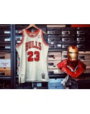 Mitchell & Ness Chicago Bulls NBA ‘ MJ AU Jersey 1995-96 gold